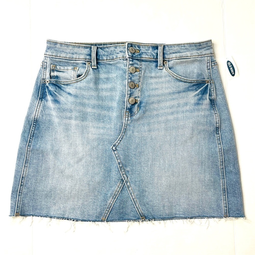 Old Navy Women’s Light Blue Denim A-Line Raw Hem Jean Mini Skirt Size 8 NWT - Picture 2 of 10